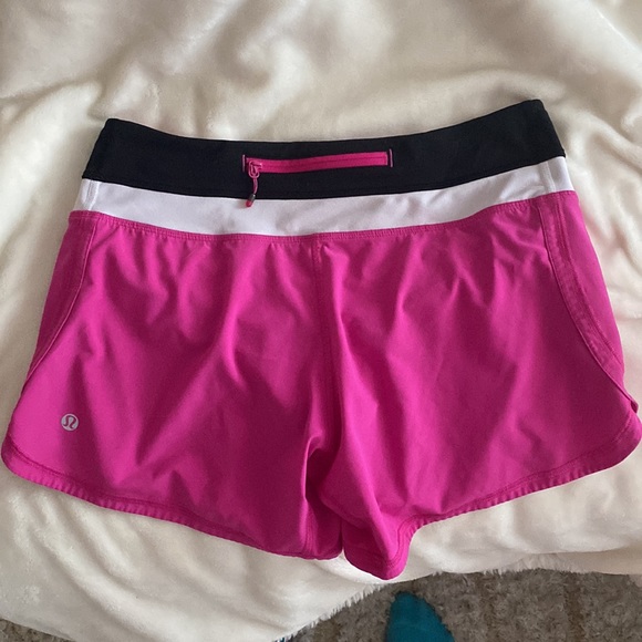 Lululemon Speed Up Shorts - Picture 2 of 2